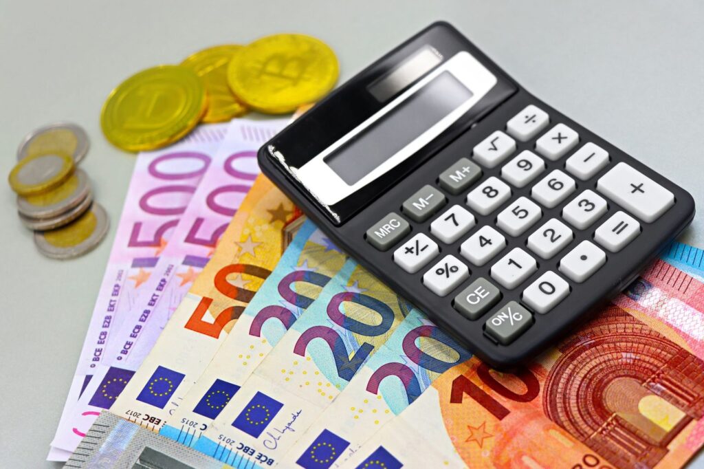 Calculadora sobre billetes y monedas de euro: formas de cambiar bitcoins a euros en España