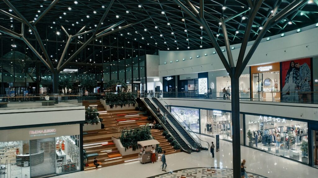 Centro comercial donde suelen instalarse los cajeros de criptomonedas